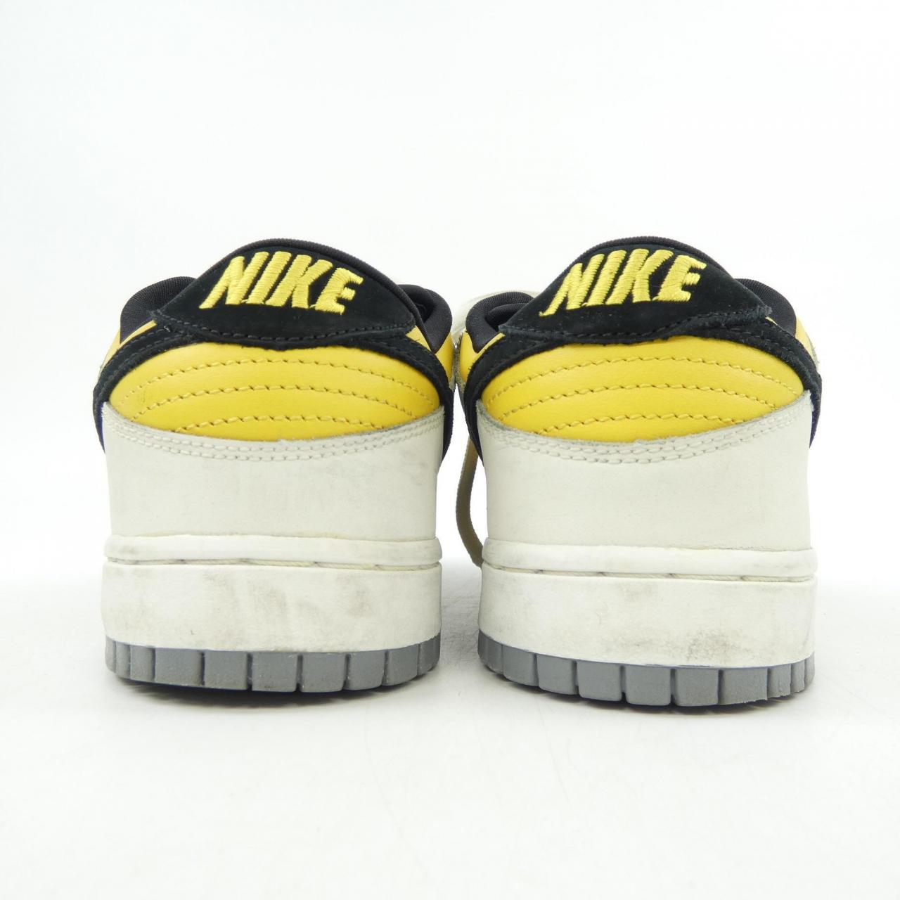 ナイキ NIKE 304292-701 スニーカー