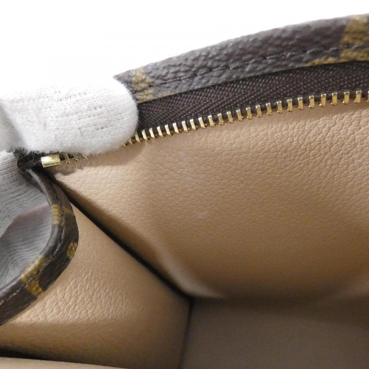 ルイヴィトン モノグラム ポッシュ トワレ 19cm M47544 ポーチ