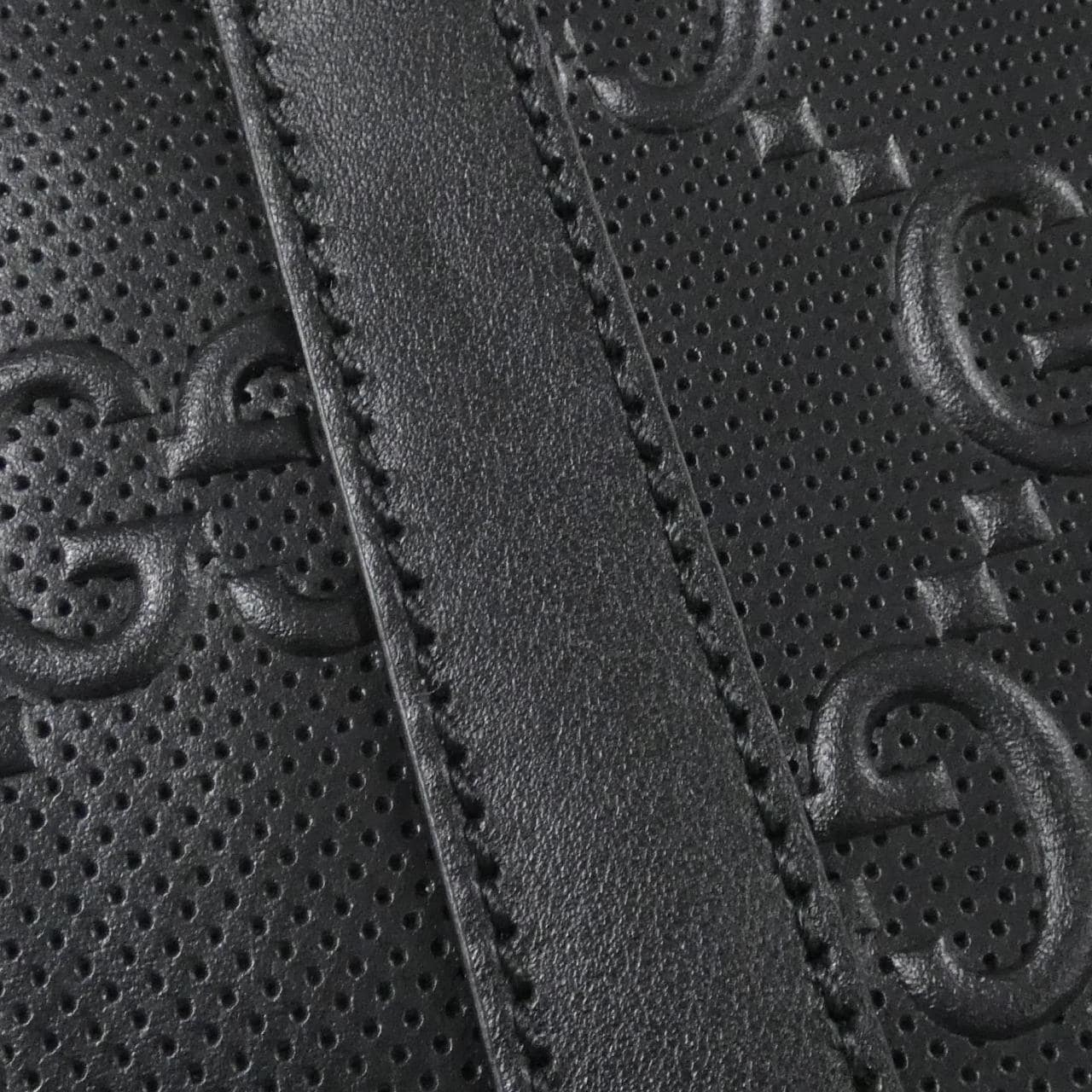 グッチ 696010 1W3CN バッグ