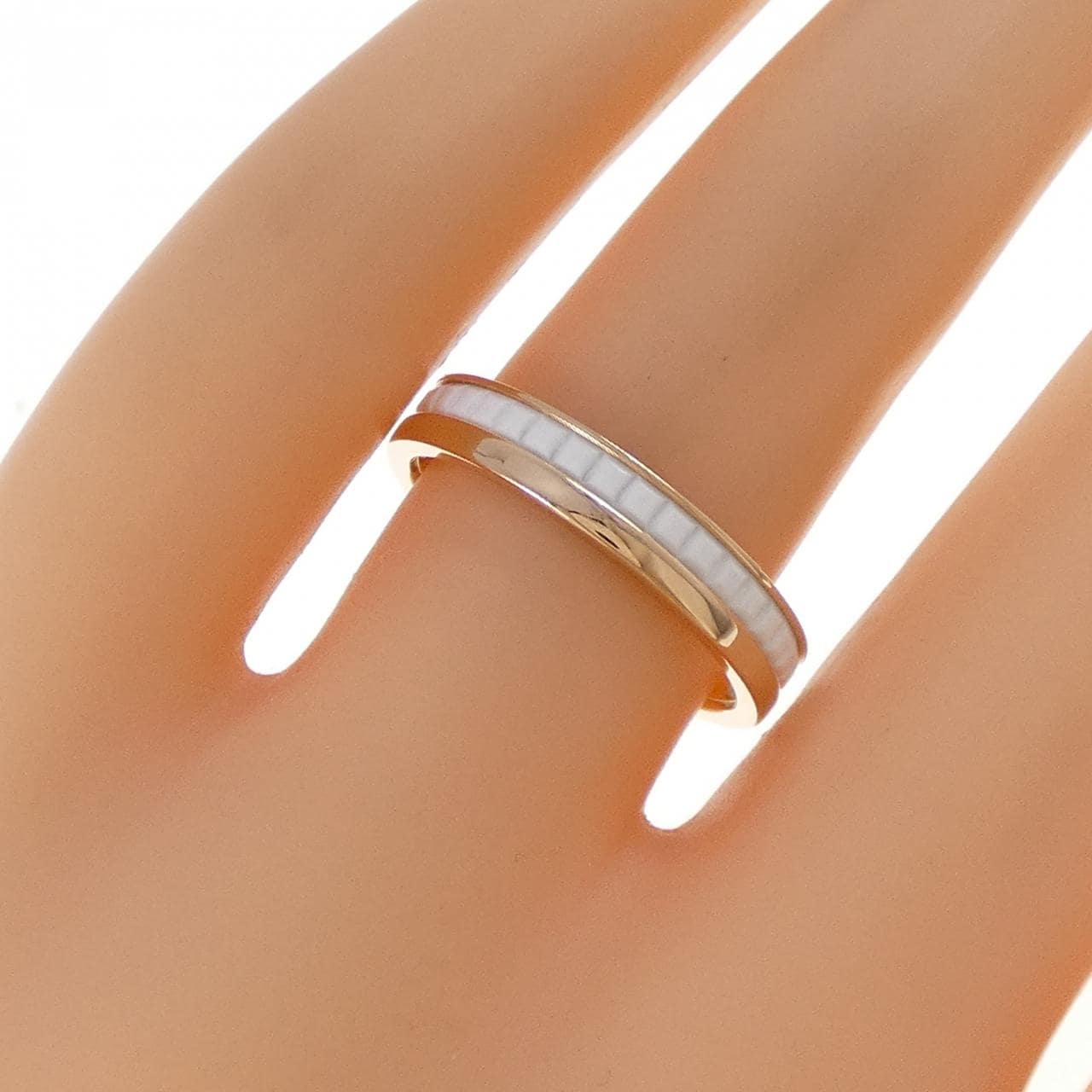 ブシュロン キャトル ホワイト リング