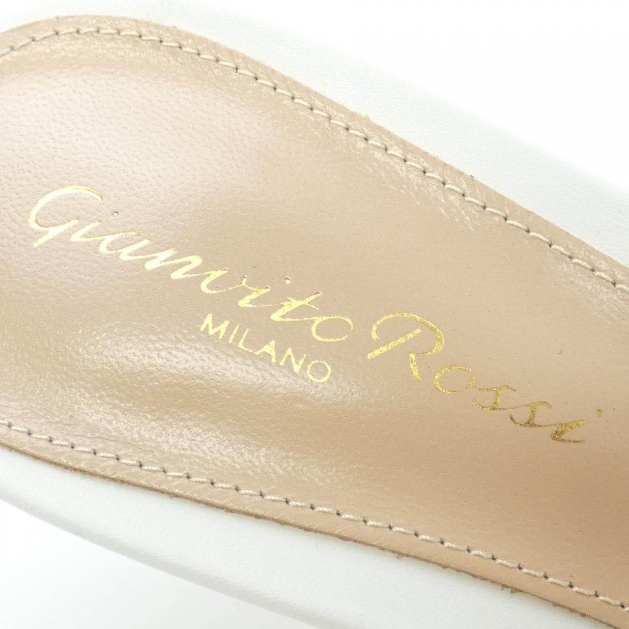 ジャンヴィトロッシ GIANVITO ROSSI パンプス