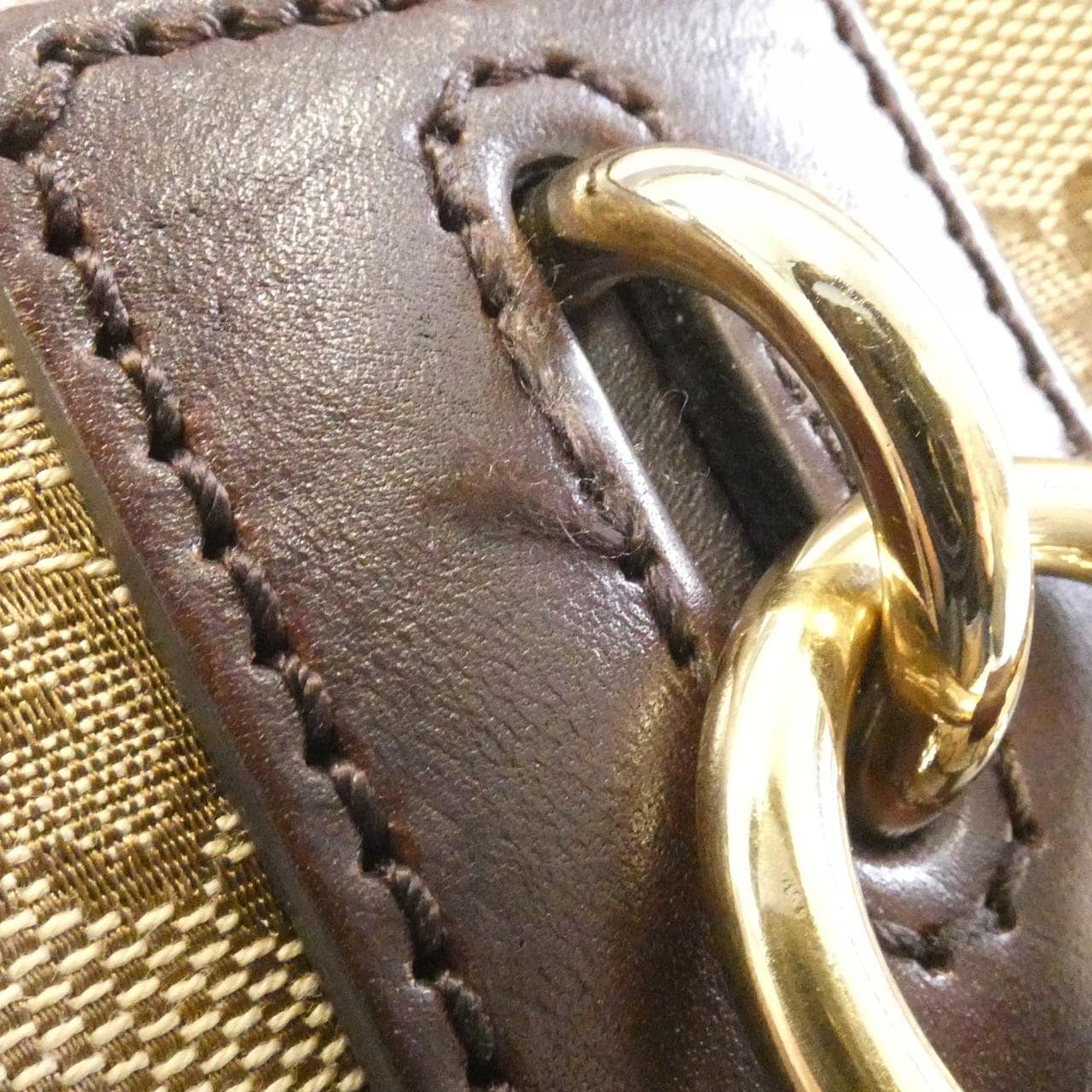 グッチ 247237 F4CLG バッグ