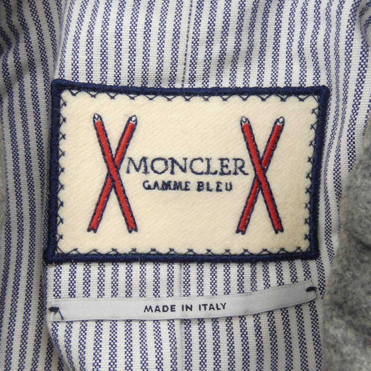 モンクレールガムブルー MONCLER GAMMEBLEU ダウンジャケット