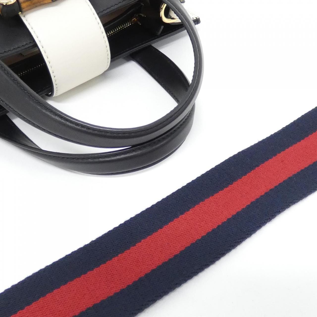 Gucci 453756 DVU1G包
