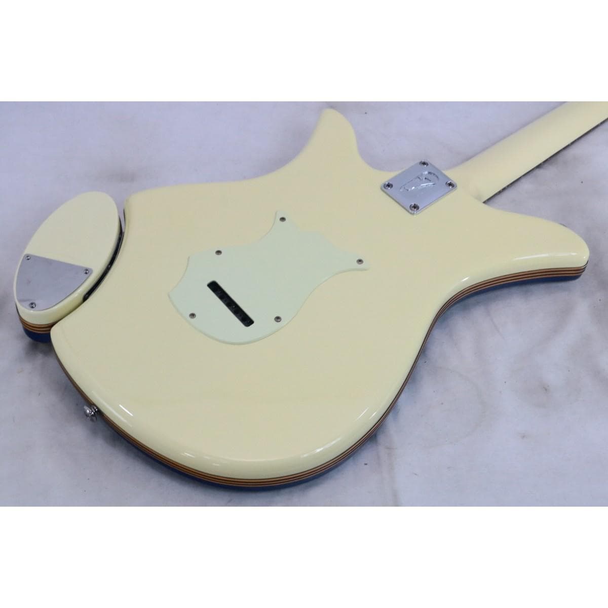 Ｉｔａｌｉａ　ｇｕｉｔａｒｓ　　ＭＯＮＺＡ