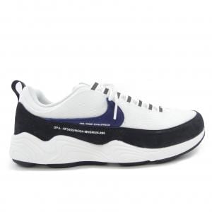 ナイキ NIKE スニーカー