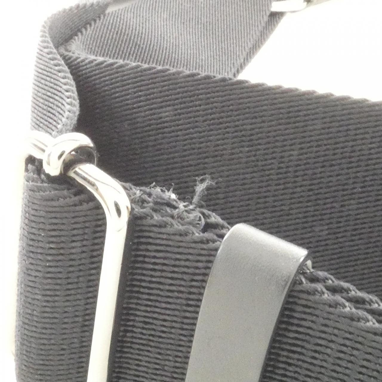 ヴァレンティノガラヴァーニ XY2B0B50VJM バッグ