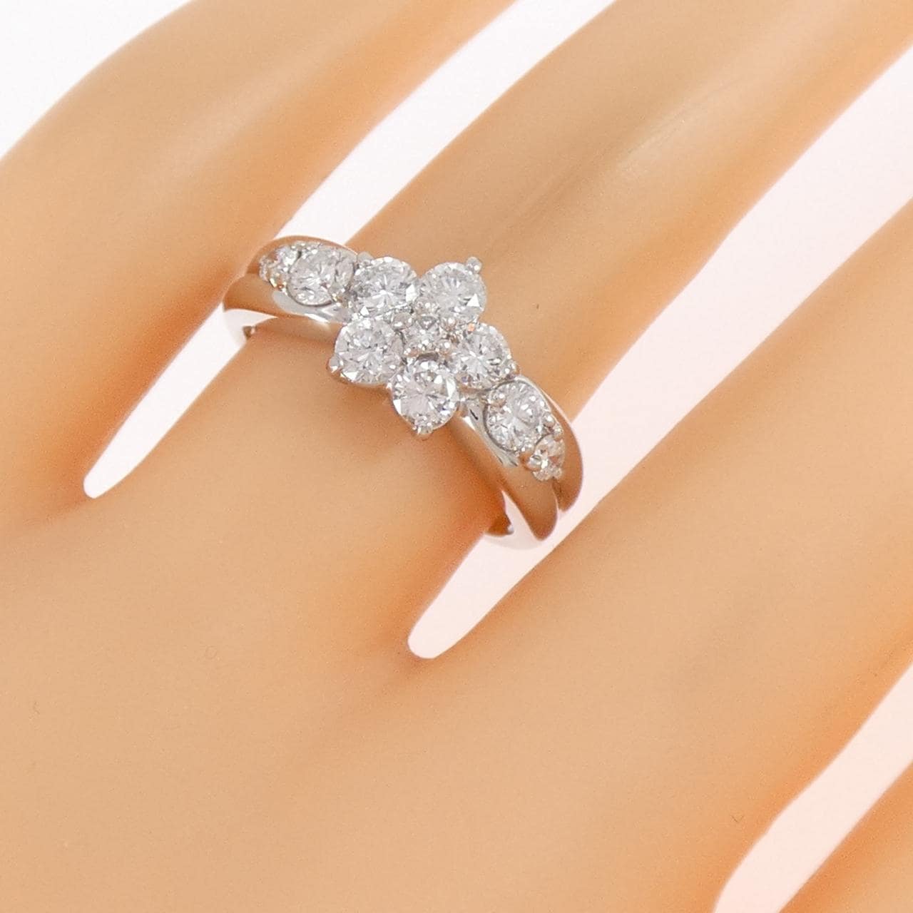 PT900 フラワー ダイヤモンド リング 1.02CT