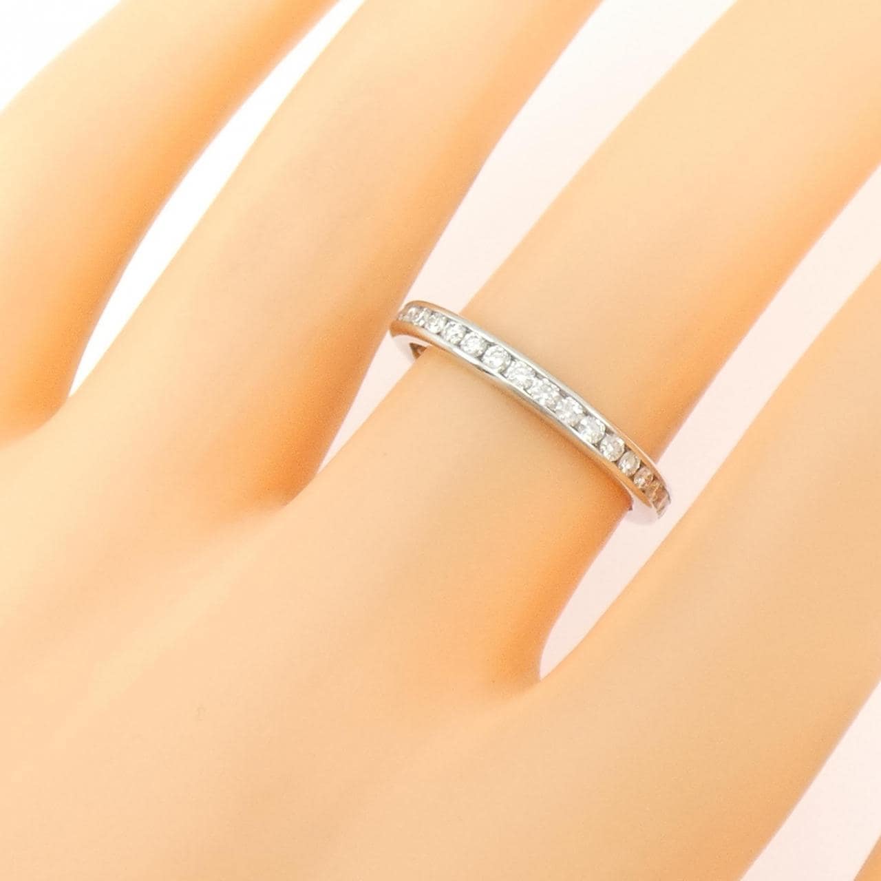 ティファニー フルサークル チャネルセッティング リング