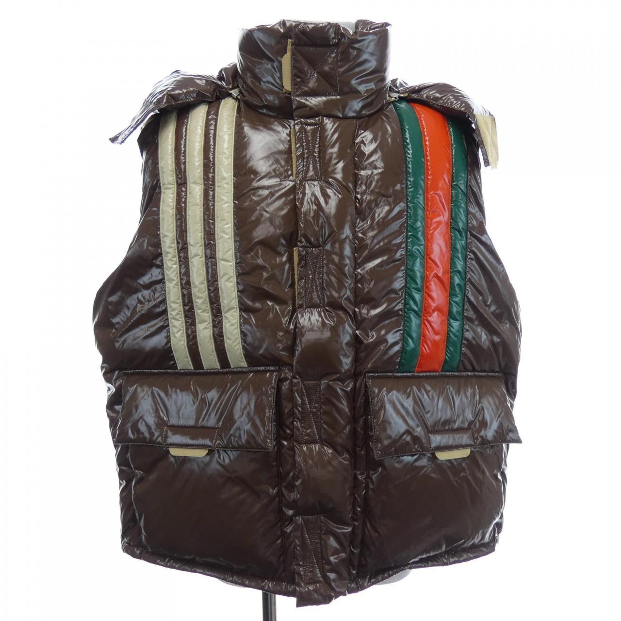 グッチ GUCCI ADIDAS 713715 ZAHET ダウンベスト
