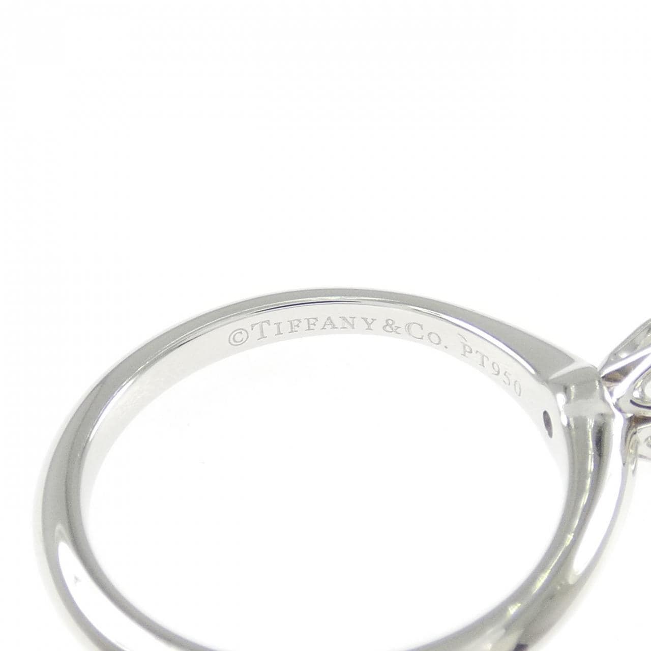 ティファニー クラシックソリティア リング 0.36CT H VVS2 EXT