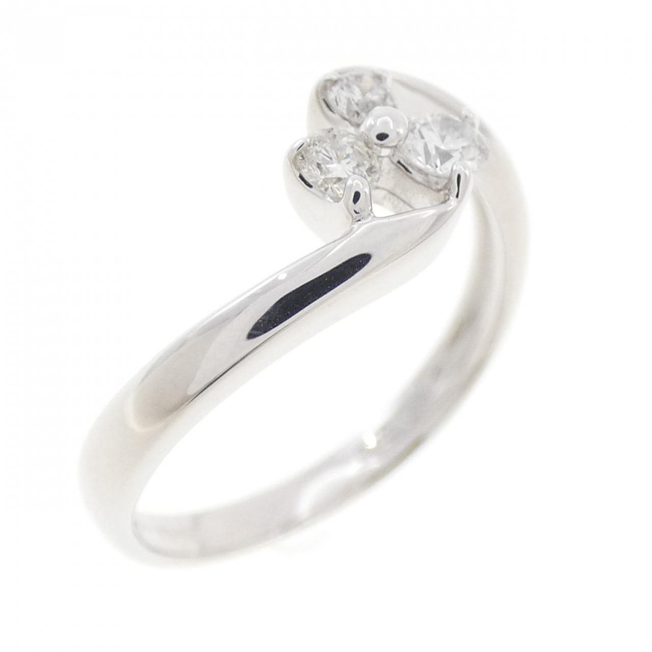K18WG フラワー スリーストーン ダイヤモンド リング 0.20CT