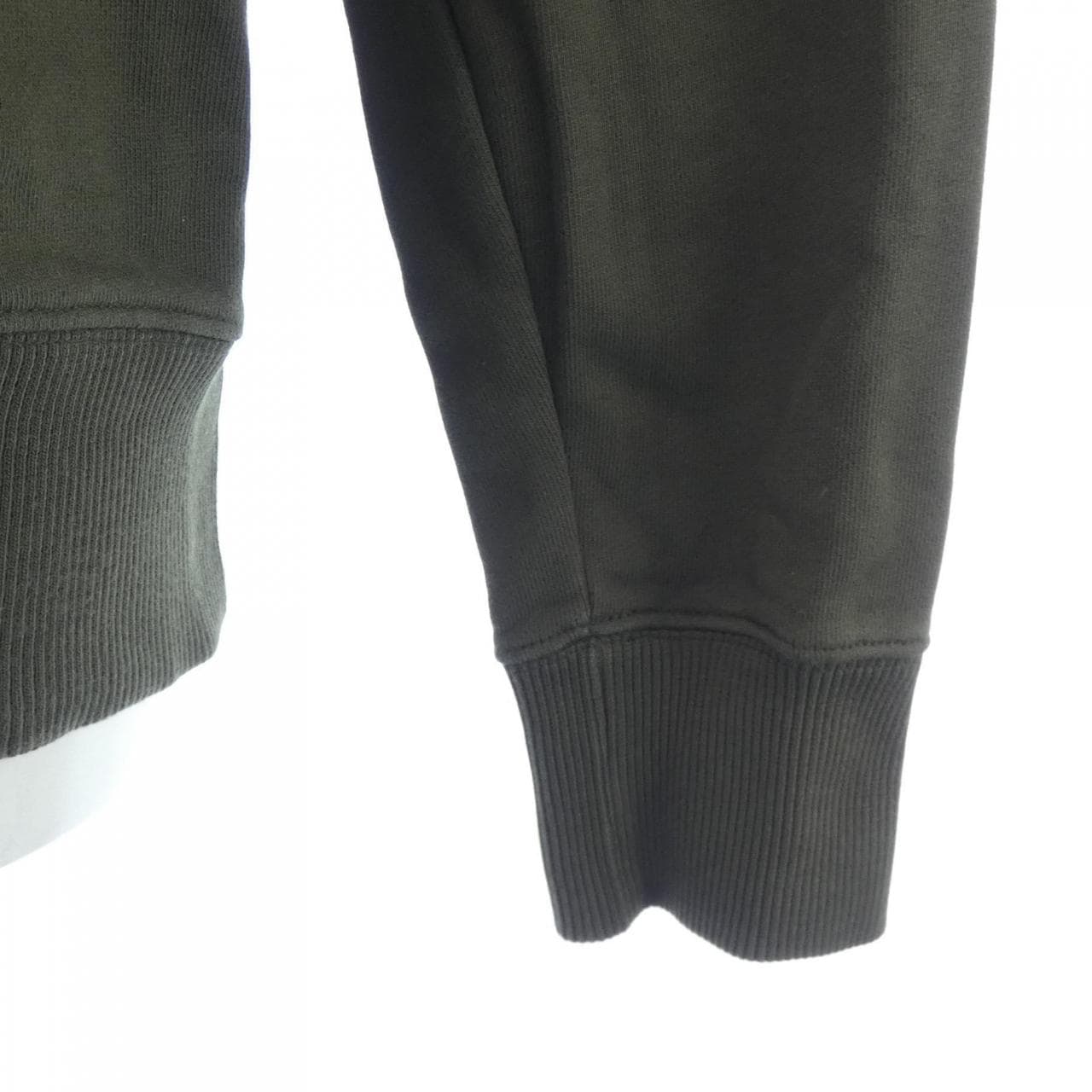 フレッドペリー FRED PERRY スウェット