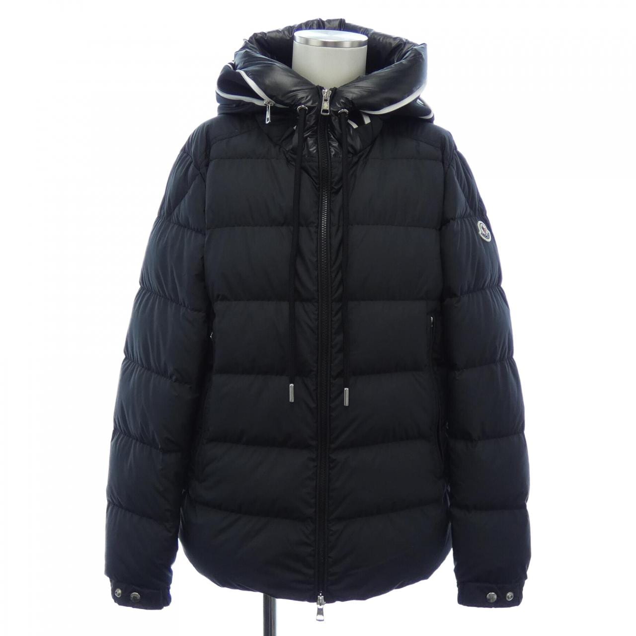 モンクレール MONCLER ダウンジャケット