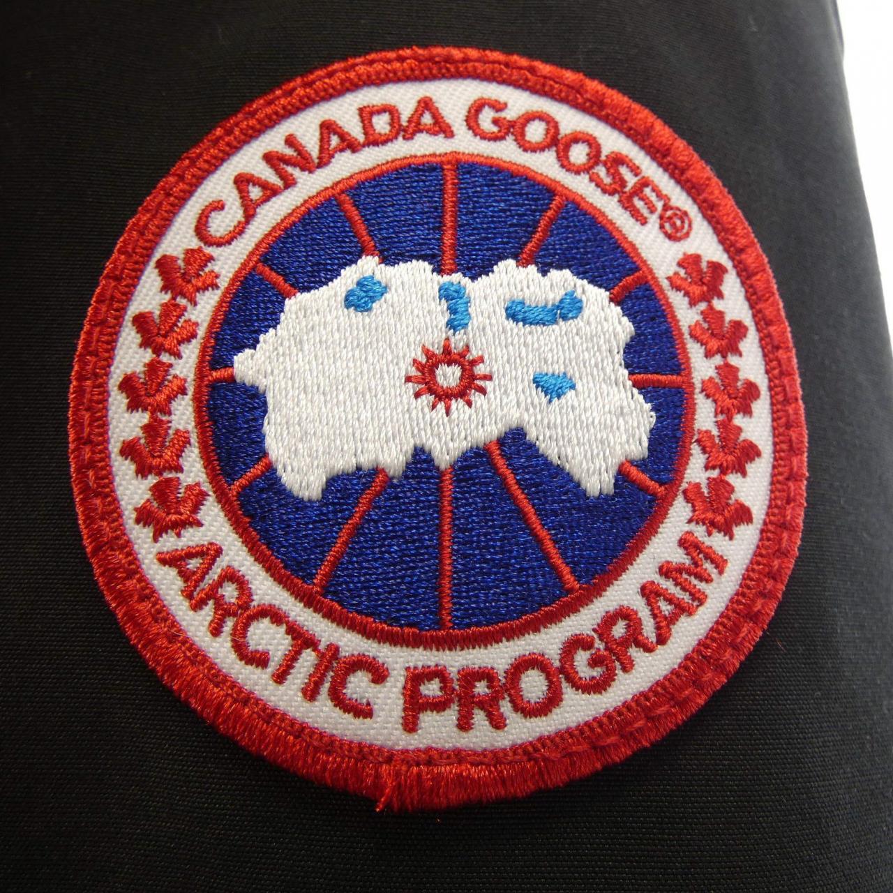 Canada goose CANADA GOOSE down jacket