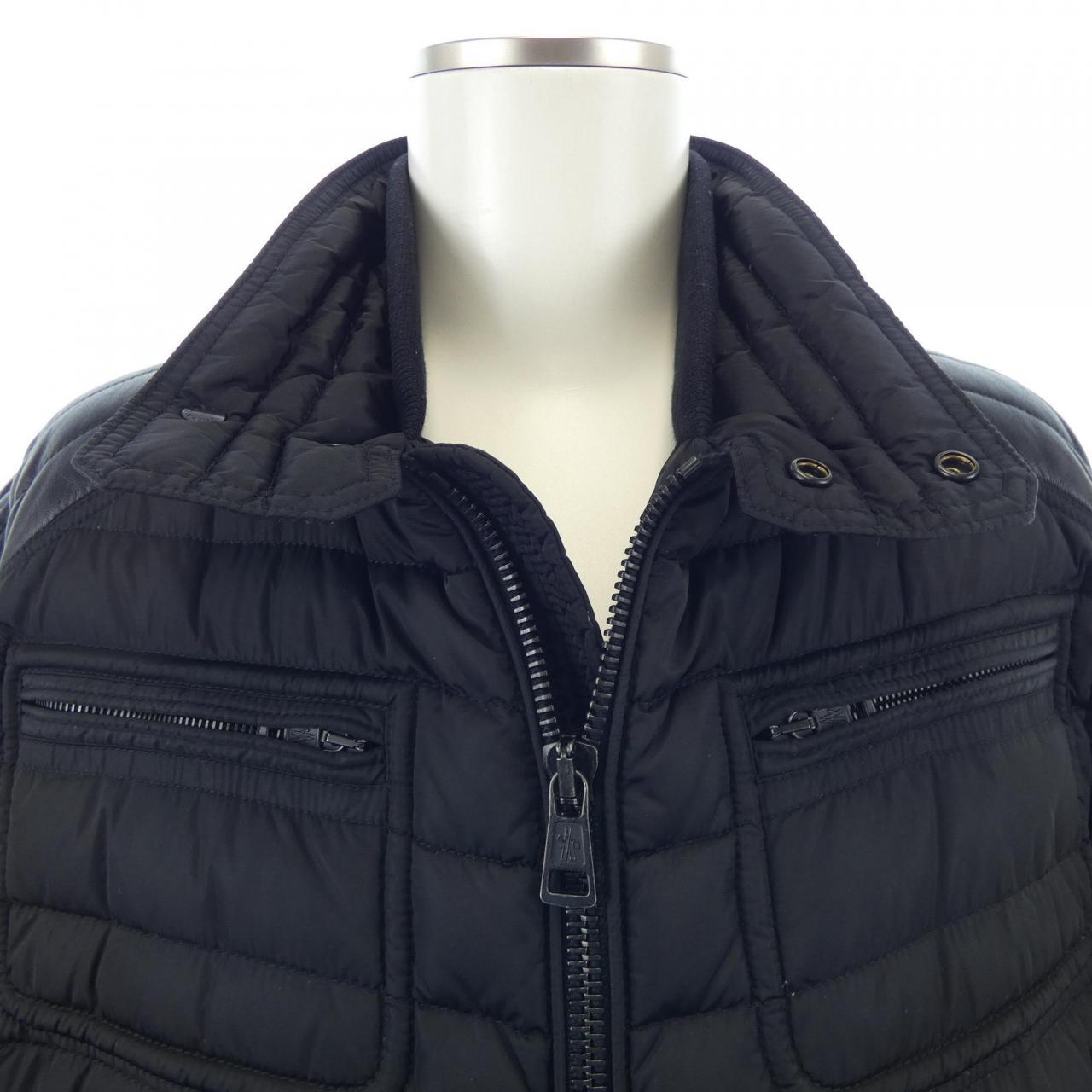 モンクレール MONCLER ダウンジャケット