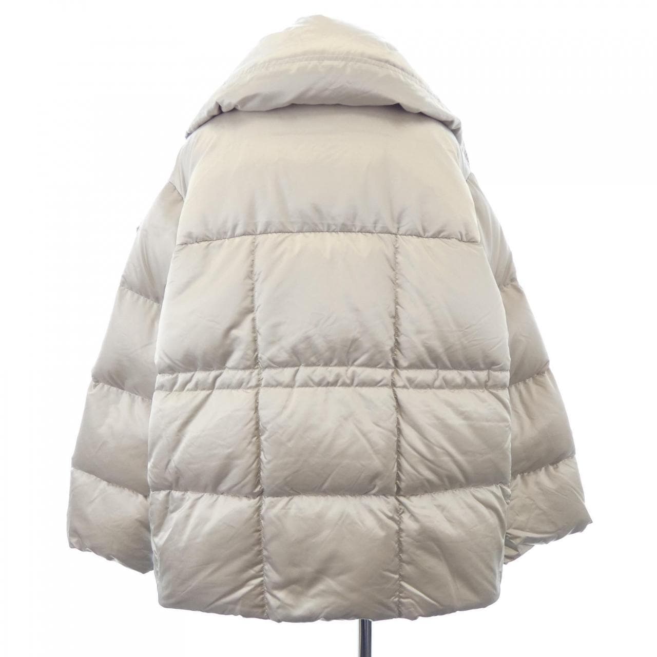 モンクレール MONCLER ダウンジャケット