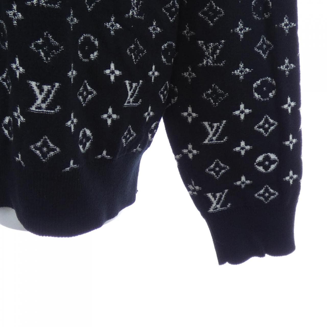 ルイヴィトン LOUIS VUITTON LVSEモノグラムデグラデクルーネック HKN44WUSO ニット