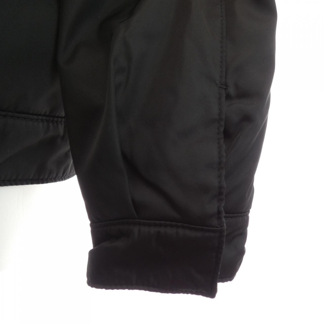 プラダ PRADA トライアングルロゴ SGB503 S202 1WQ8 ダウンジャケット