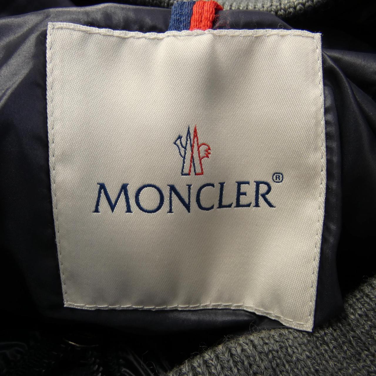 モンクレール MONCLER ダウンジャケット