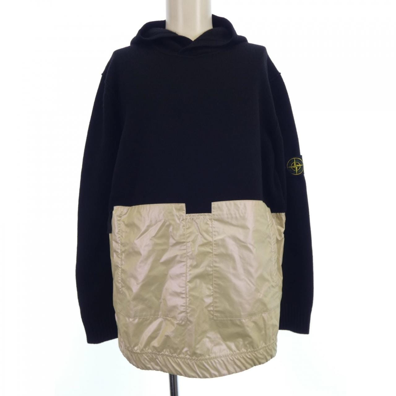 ストーンアイランド STONE ISLAND パーカー