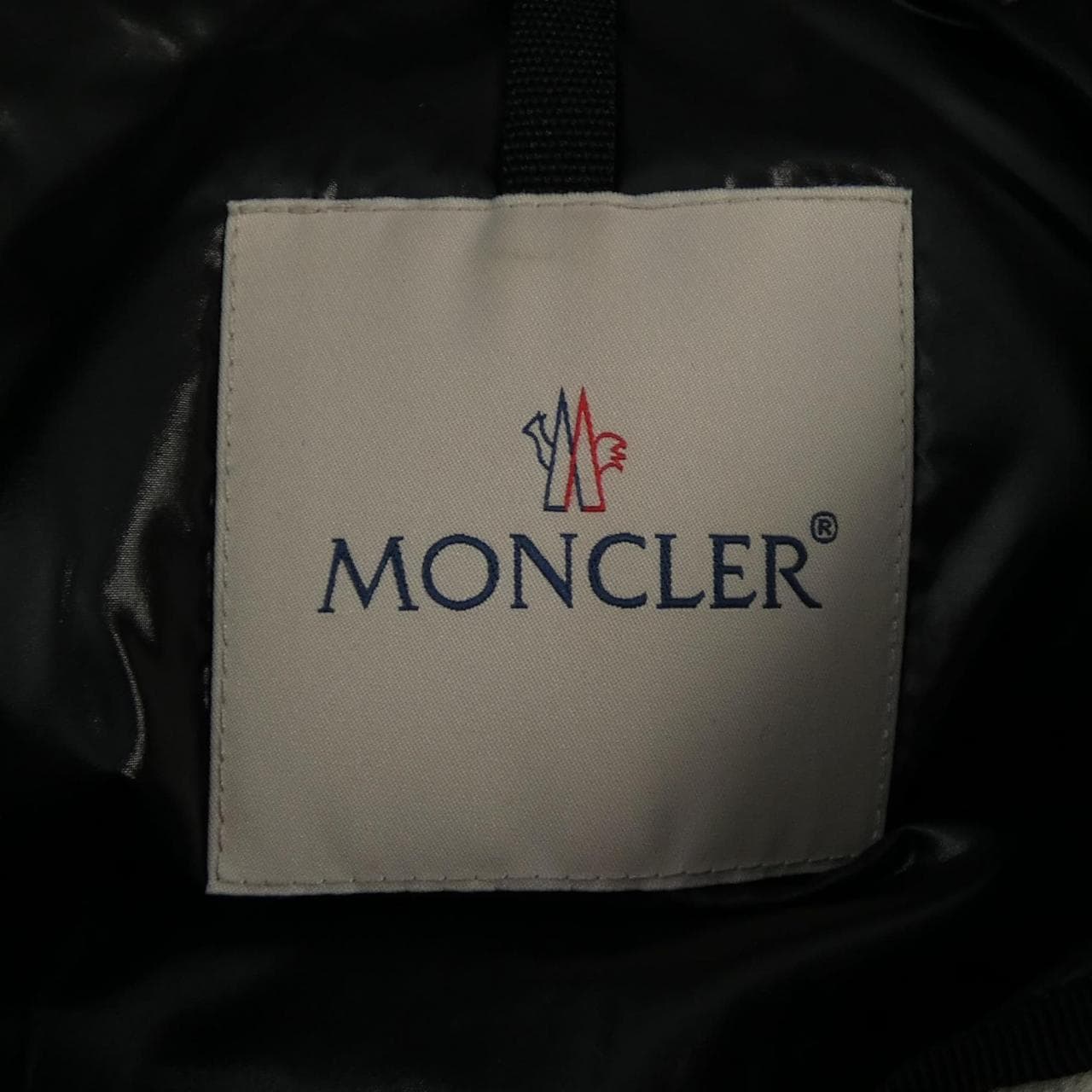 モンクレール MONCLER ダウンジャケット